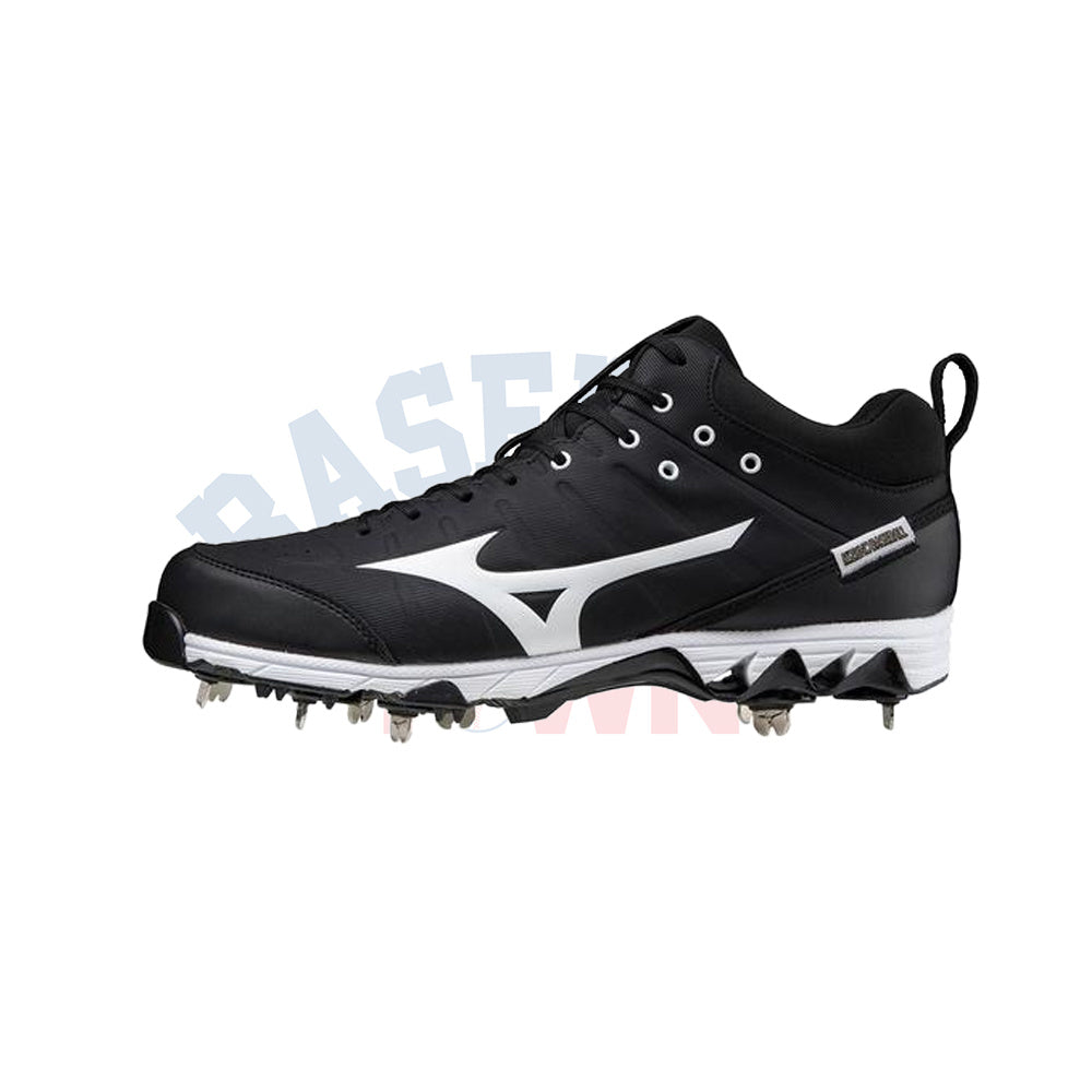 9-Spike Ambition 2 Mid Metal Cleats