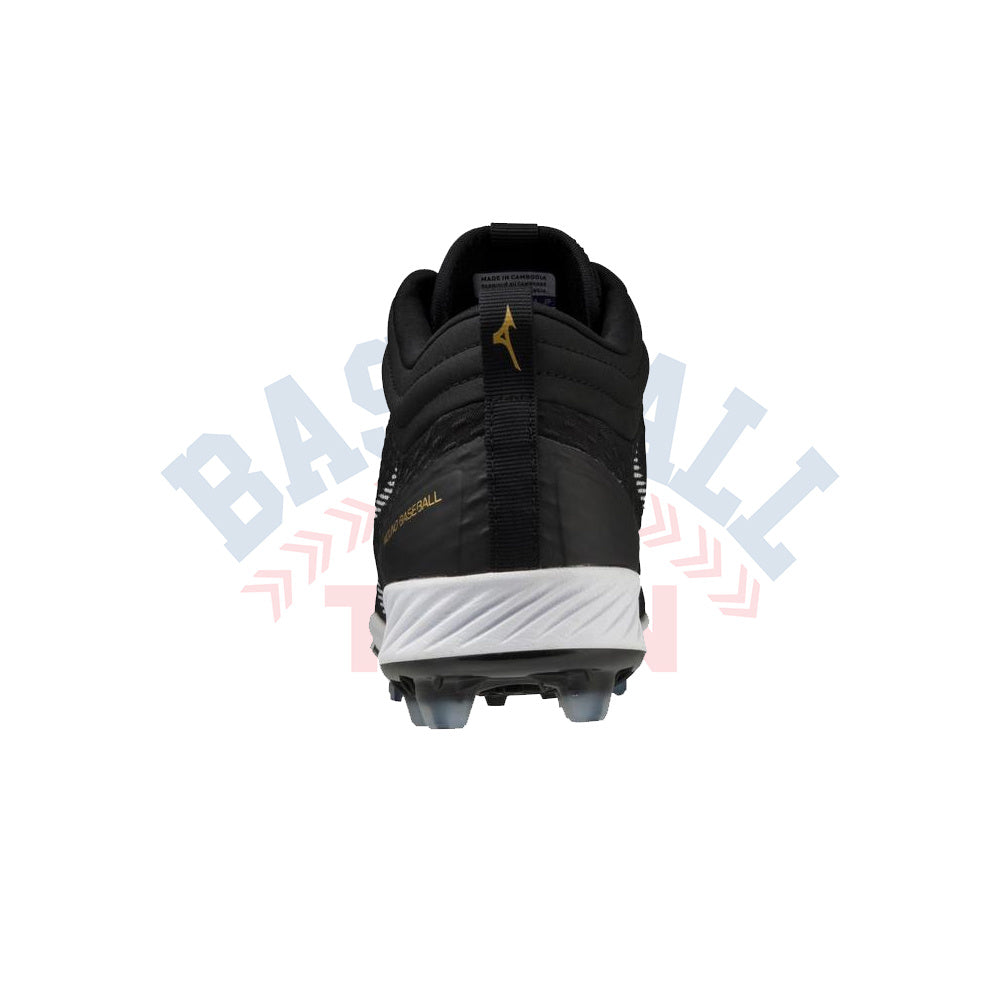 Dominant 4 TPU Mid Cleats