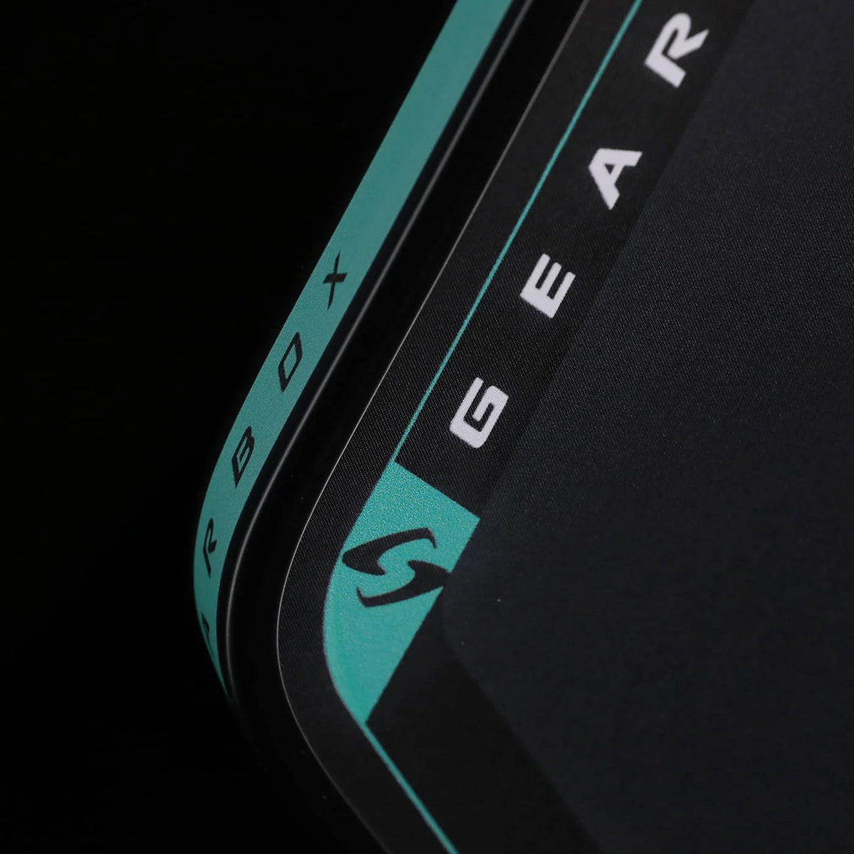 Gearbox Pressure X 8M Elongated Pickleball Paddle