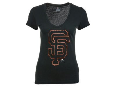GIANTS KEEP ADVANCING
