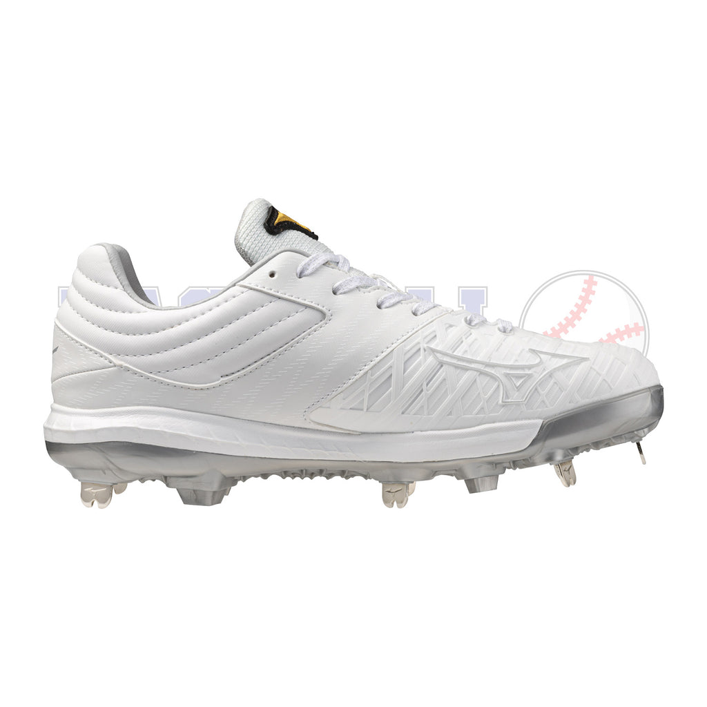 Women's Pro Low Metal Cleats