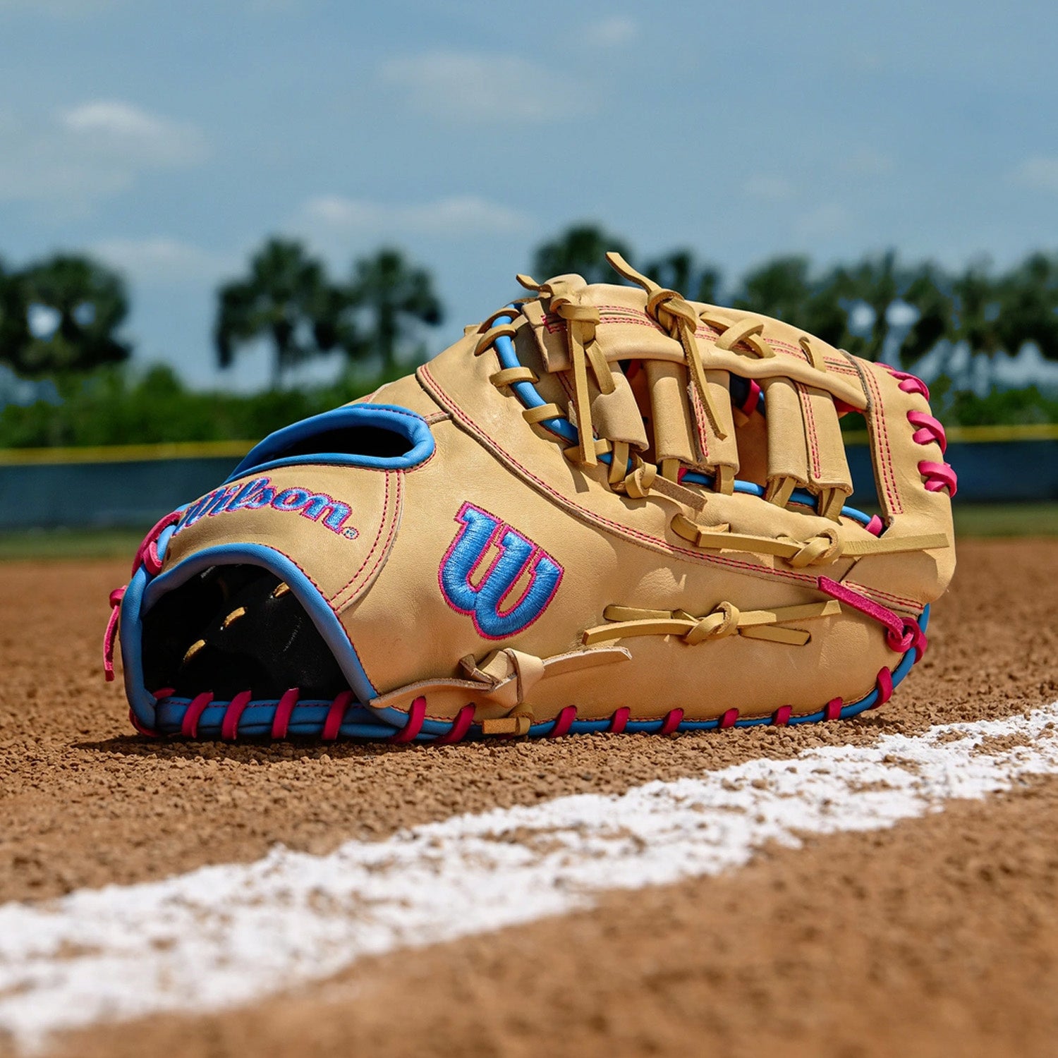 Wilson 2026 A1000 1620 12.5" Firstbase Baseball Glove