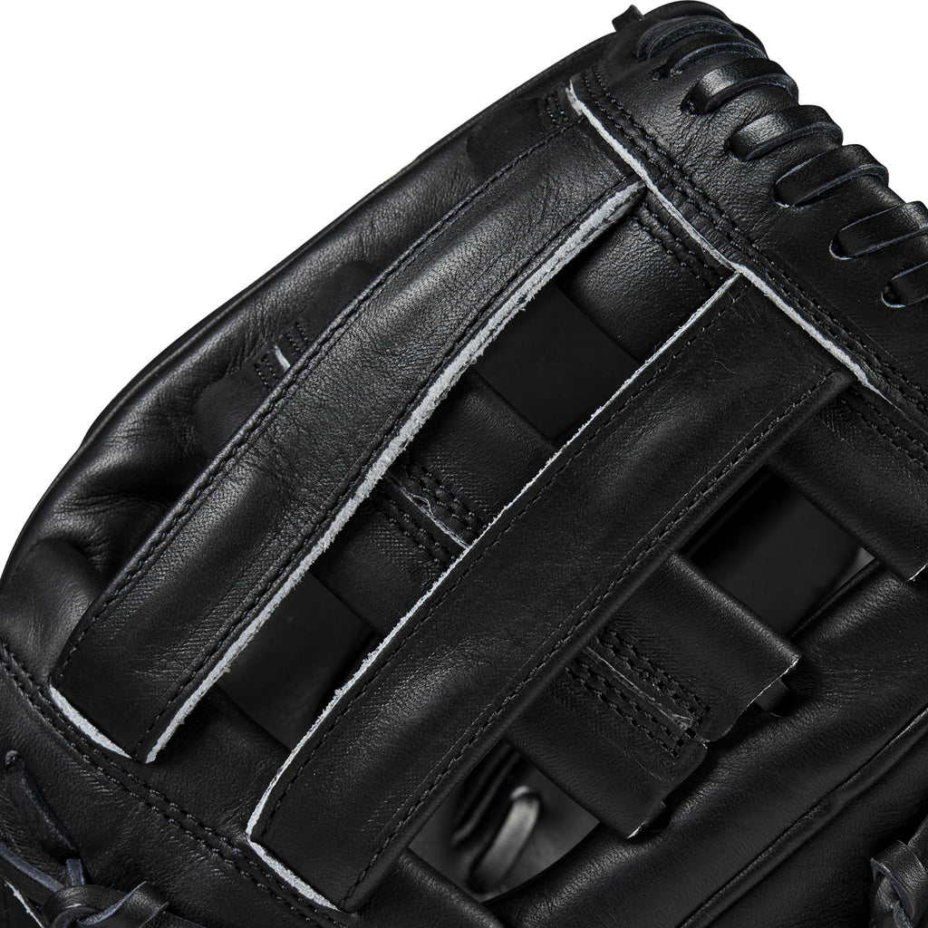 Wilson A2000 Classic DW5 12" Baseball Glove