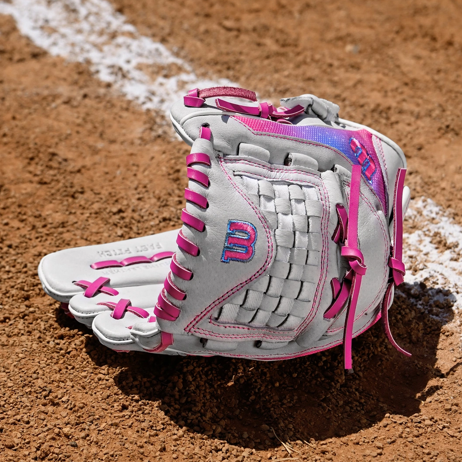 Wilson Flash 11.5" Youth Fastpitch Glove